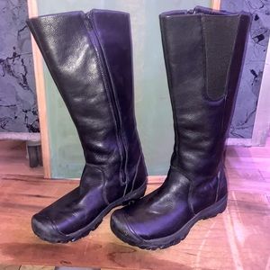 Womens black boots